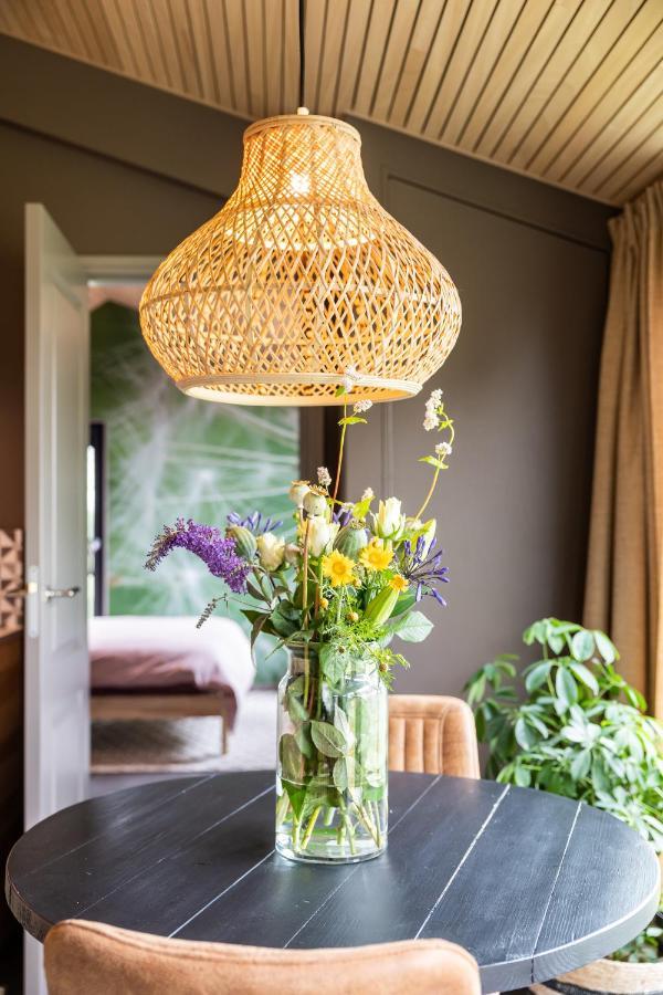 Bij De Genieterij Luxe Tiny Houses Koudum Exterior foto