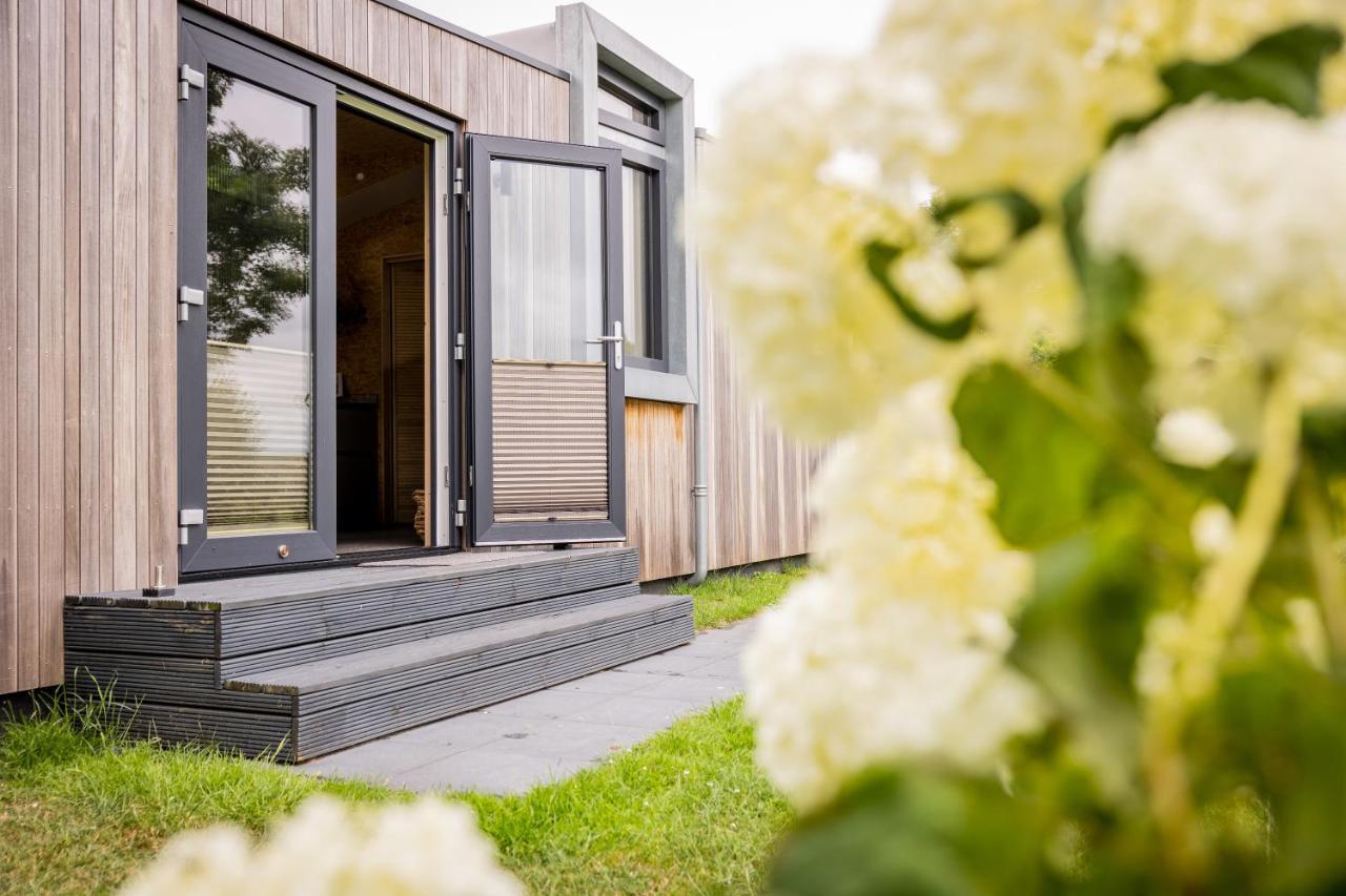 Bij De Genieterij Luxe Tiny Houses Koudum Exterior foto